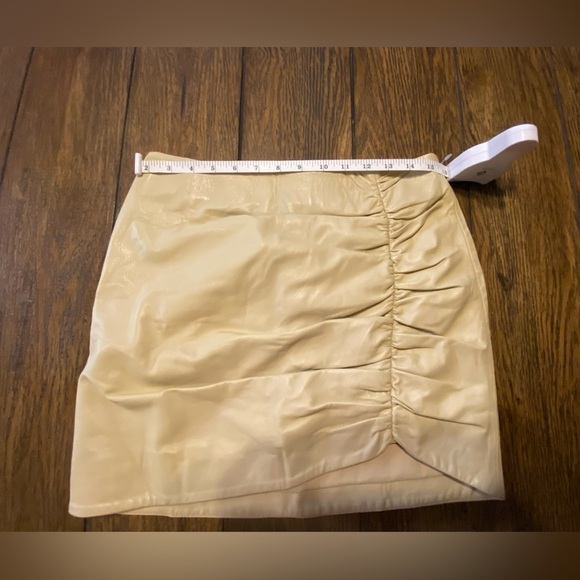 Lamarque Aricia White Leather Cream Skirt Size 4 C2 - Picture 8 of 8